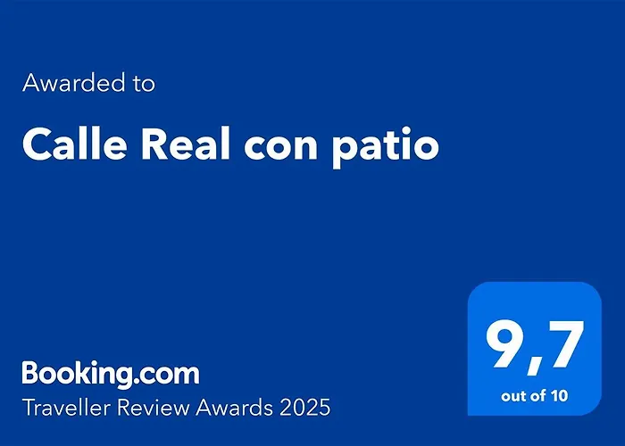 Calle Real Con Patio